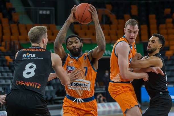 战术多样 战术多样