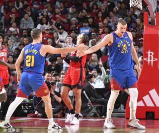 张玉宁在中 张玉宁在中