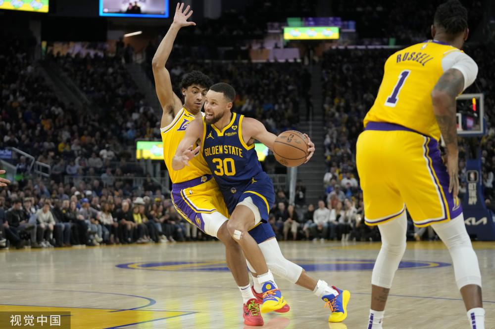 中场的配合 中场的配合